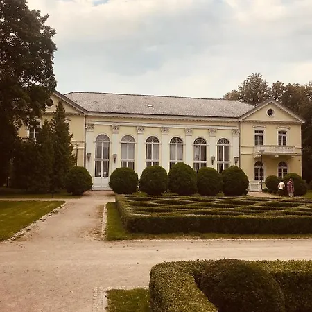 C18
